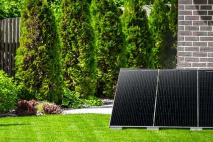 installation panneaux solaires au sol sur chassis